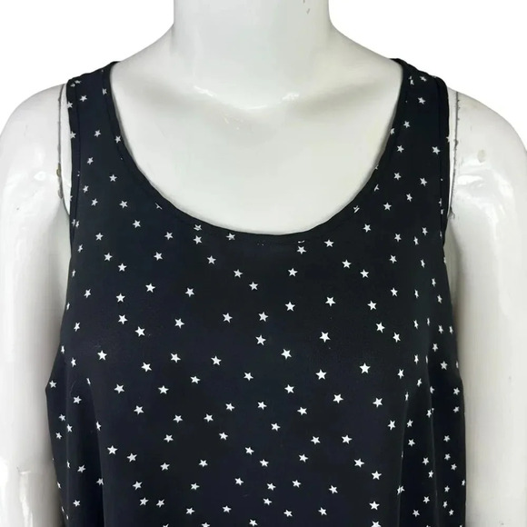 Torrid black top with star print size 0-large/12 - Picture 3 of 13